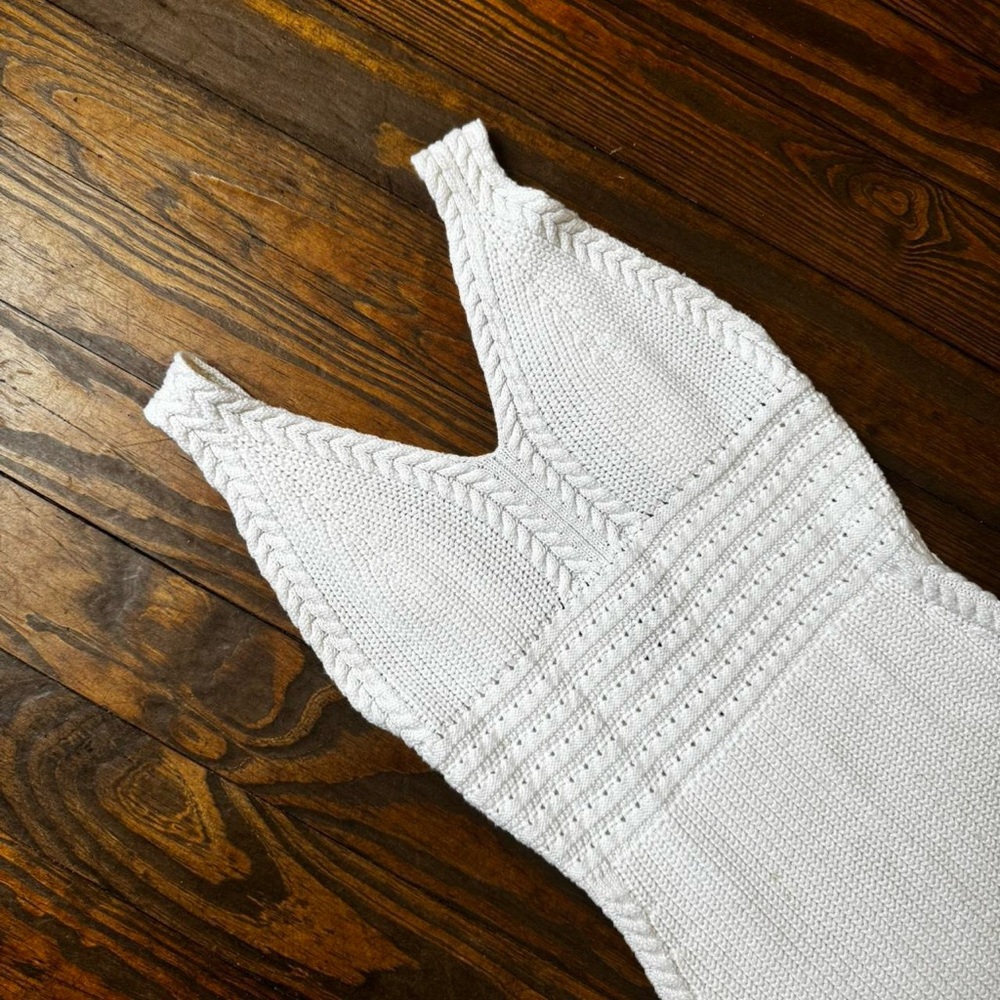 White Windsor knit dress with a touch of stretch